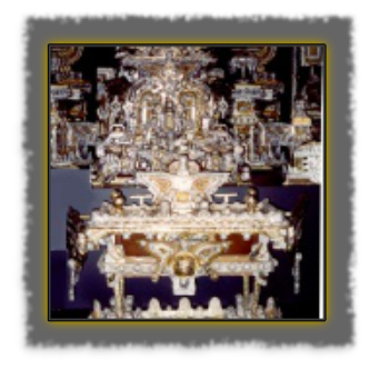 Hampton artwork in detail.